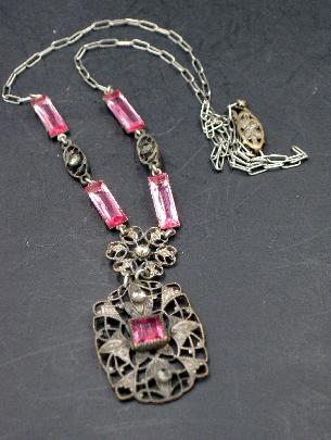 Art Deco Pink Rhinestone Filigree Necklace